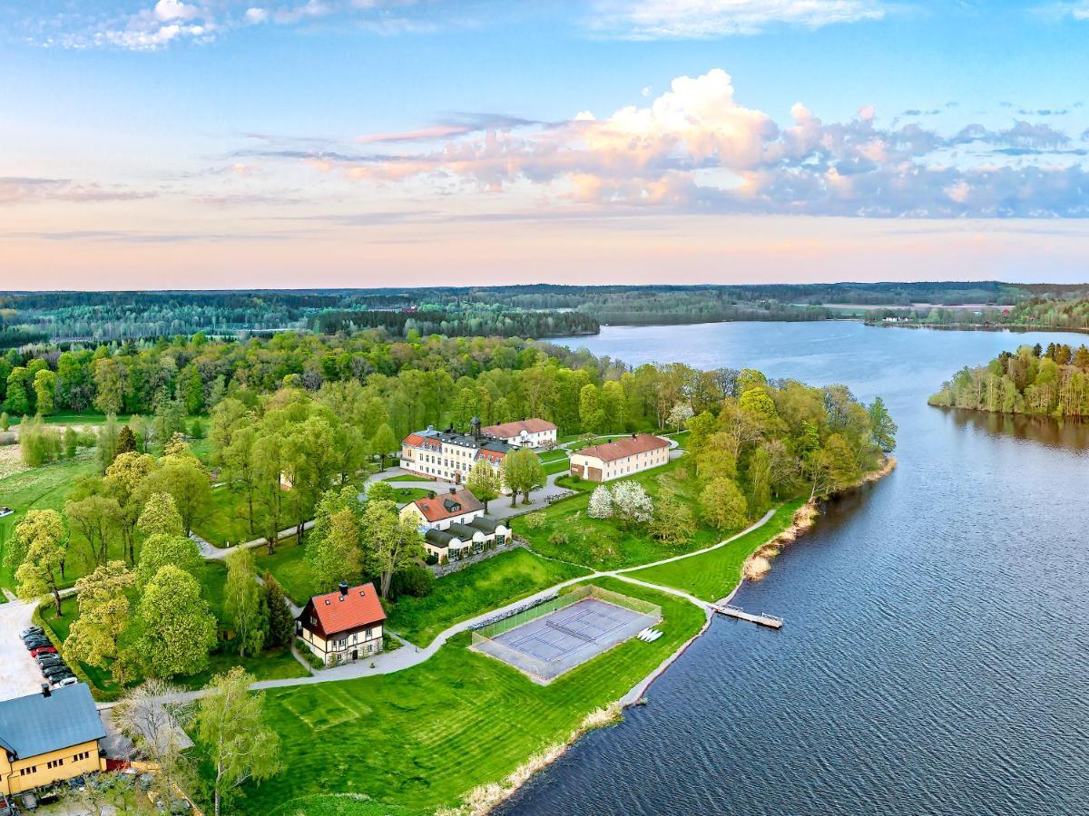 Sodertuna Slott Gnesta Exterior foto