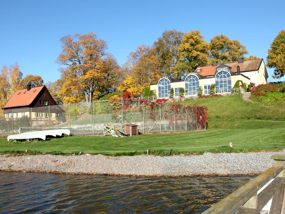 Sodertuna Slott Gnesta Exterior foto